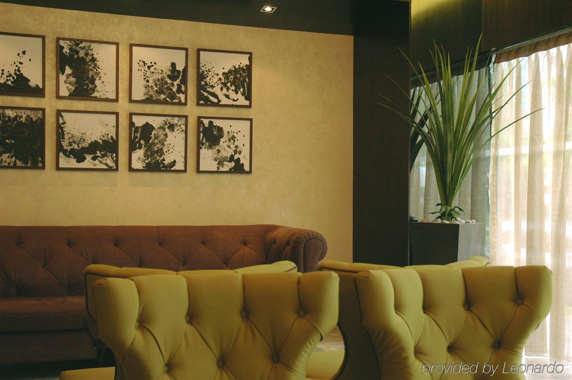 Hotel 81 Tristar Сингапур Екстериор снимка